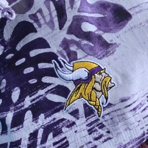 Tommy Bahama Minnesota Vikings Shirt L